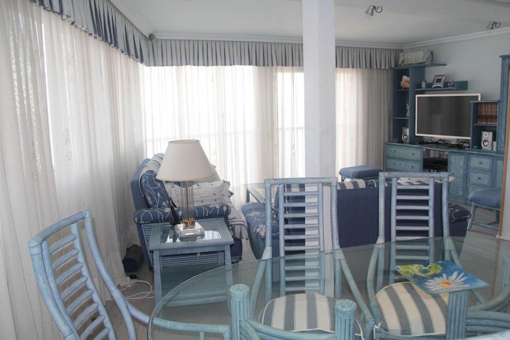 Apartamento Torre Yago, primera línea de playa para 6 personas Benidorm Exterior foto